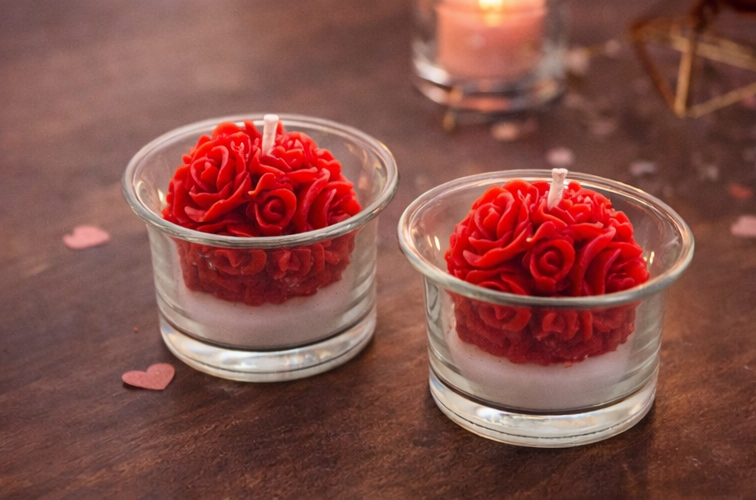 3D render of purple liquid drop